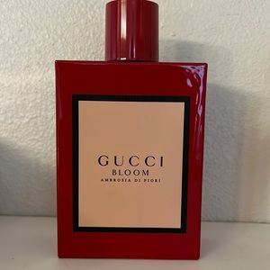 Gucci bloom ambrosia di fiori